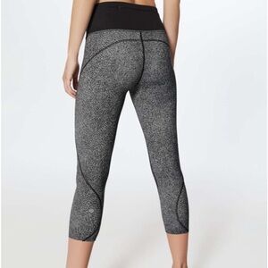 Lululemon Run The Day Crop Size 10